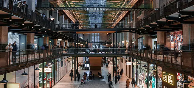 Retail transformation driven by digital innovation and analytics