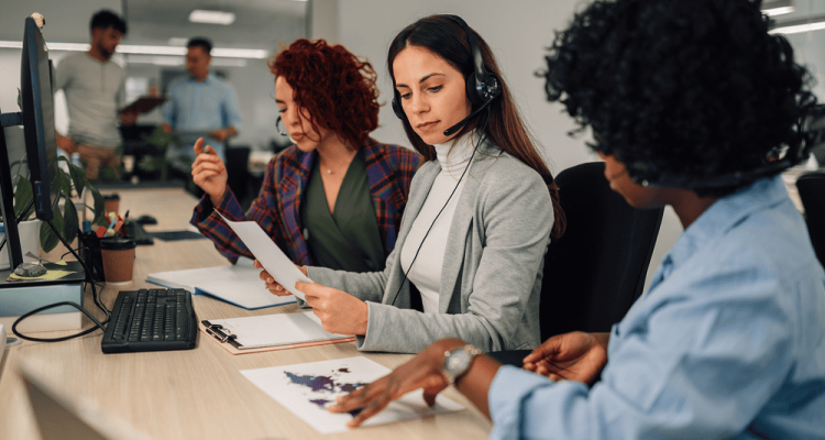 6 Considerations for Choosing Help Desk Service Providers blog