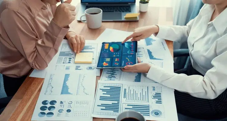 nearshoreoutsourcing_achievecostsavings_2016
